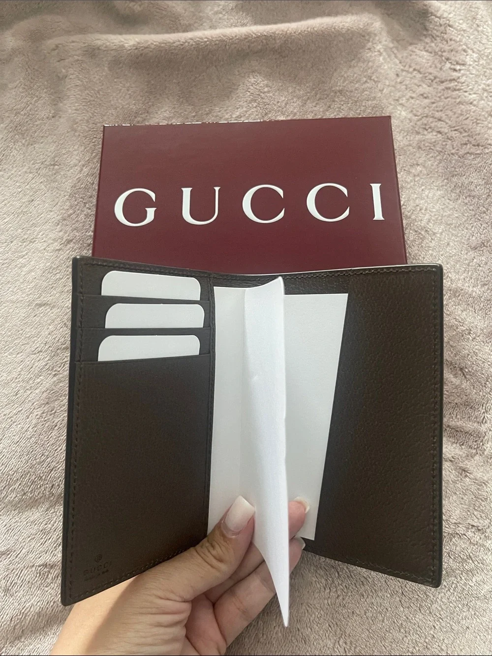 Gucci GG Supreme Passport Holder